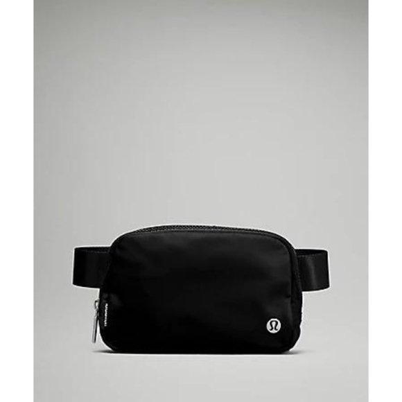 lululemon athletica Handbags - NWT Lululemon Black Everywhere Belt Bag